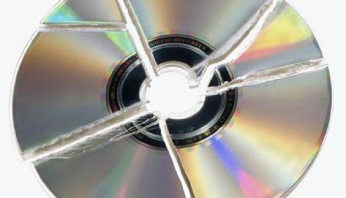 Packaging for a CD or DVD, image of a broken CD