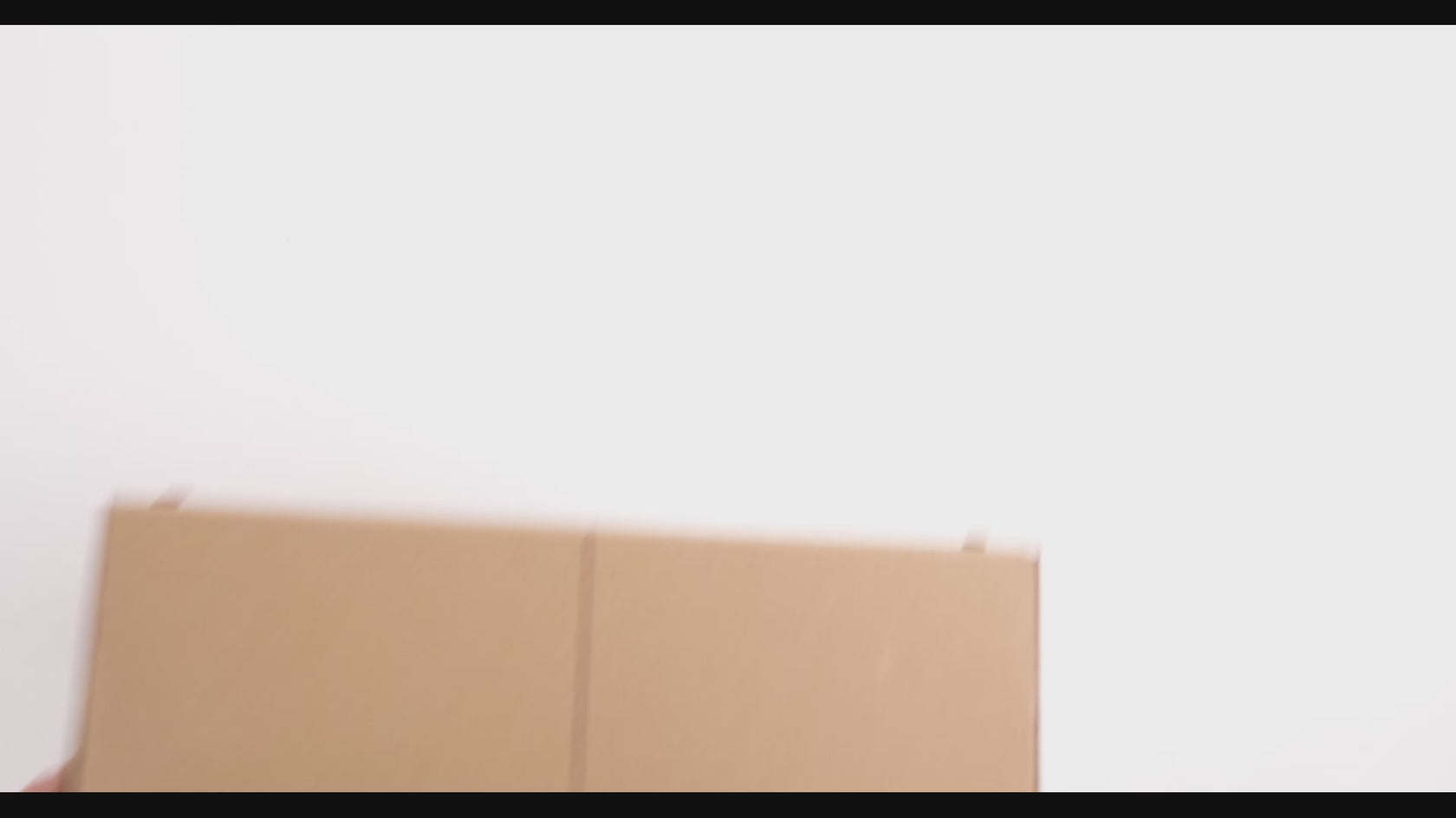 Breezebox retention packaging unboxing demonstration - luxury brand ecommerce
